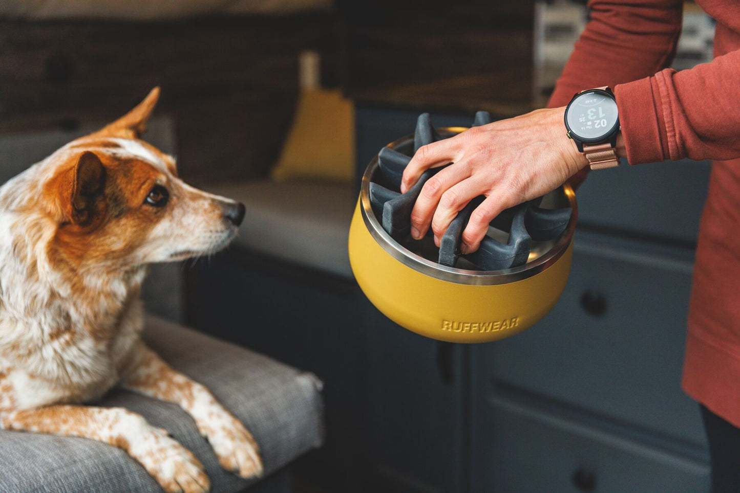 Acople Comedero Lento para Perros Ruffwear Basecamp 1,6L